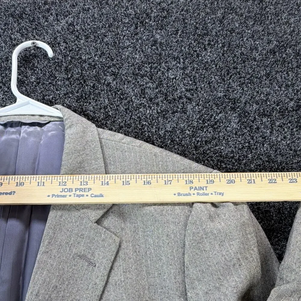 Hickey-Freeman Men’s Gray Herringbone Wool 2-Piece Suit 46R 34x28